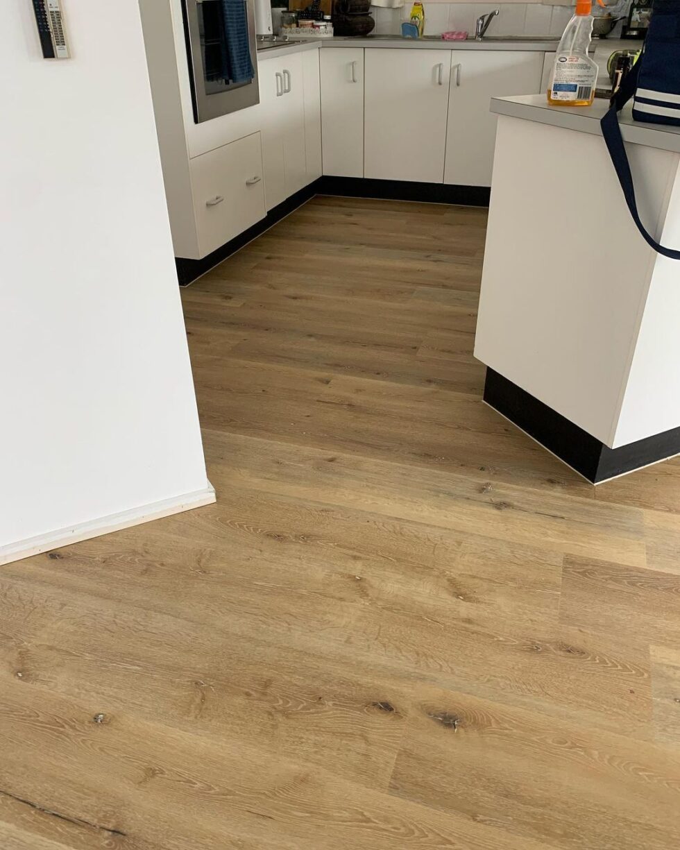 Fiesta Smoulder Oak Hybrid Flooring The Flooring Guys