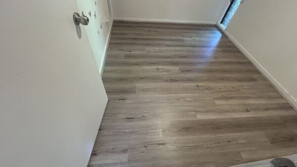 Riverhill Elegant Ash Cliff Hybrid Flooring