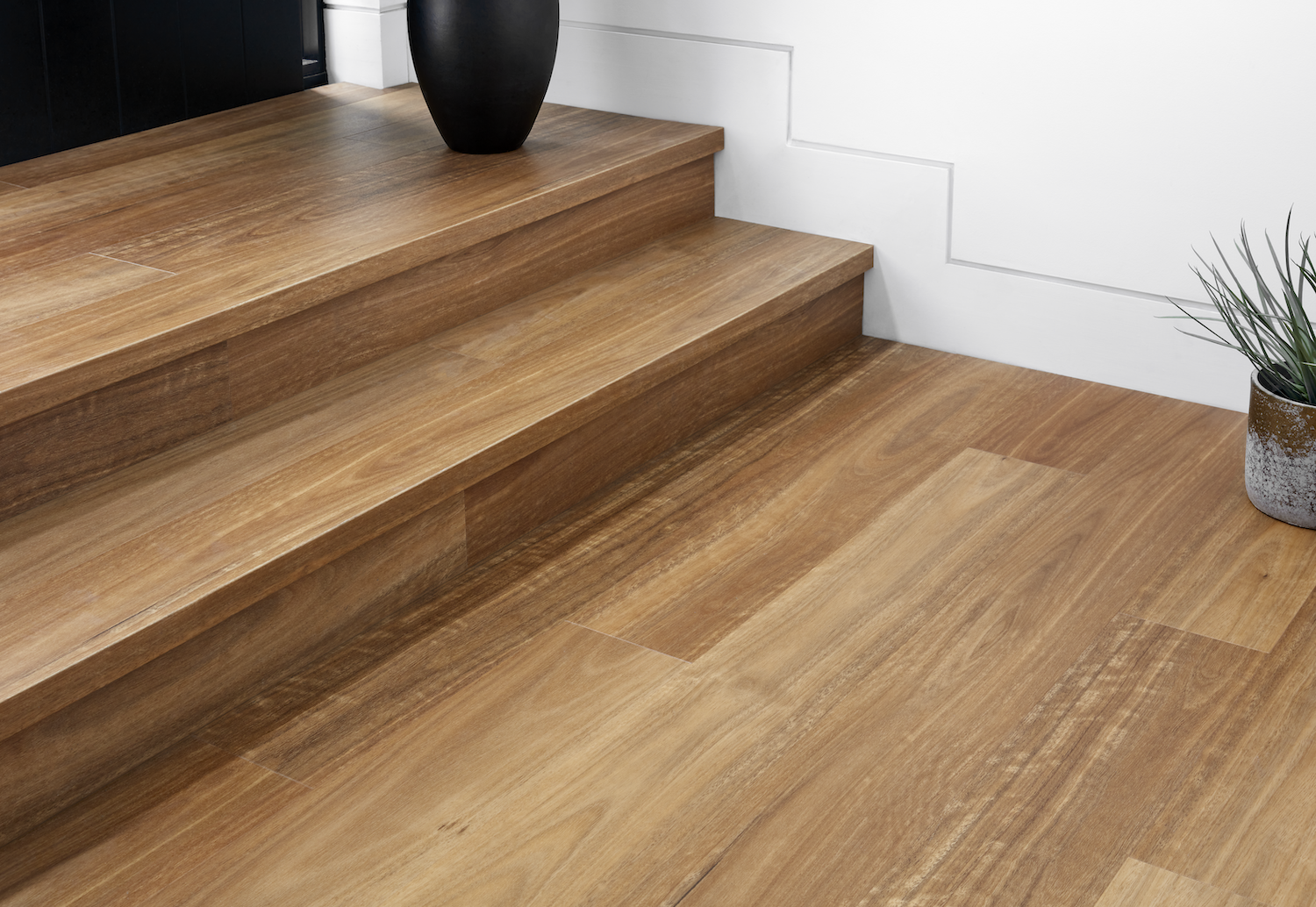 Preference Easi-Plank SPC hybrid plank showing the rigid stone-composite core