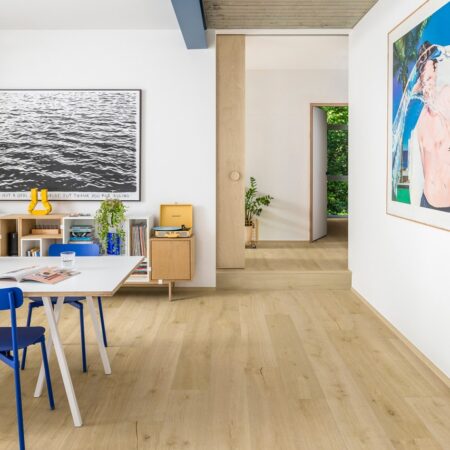 Quick-Step Impressive Cotton oak Laminate Flooring Scene