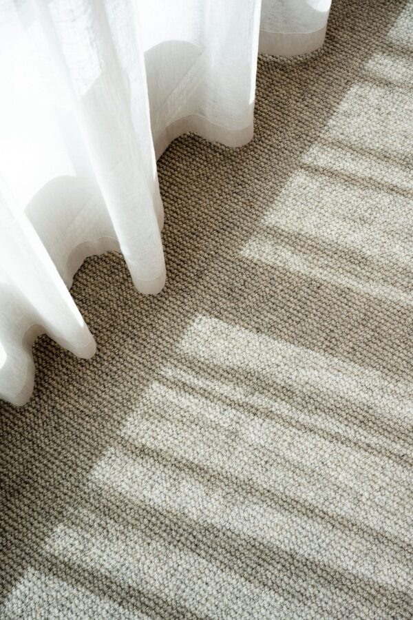 EC Bahamas Dawson Falls Cascade Wool Carpet Scene 1