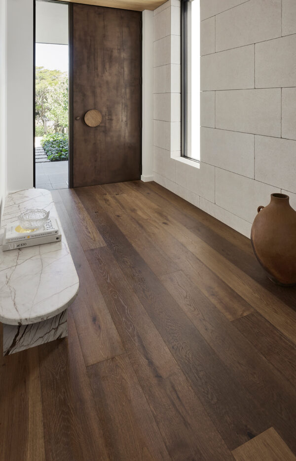 Oakleaf HD Plus Bedrock Laminate Flooring Scene
