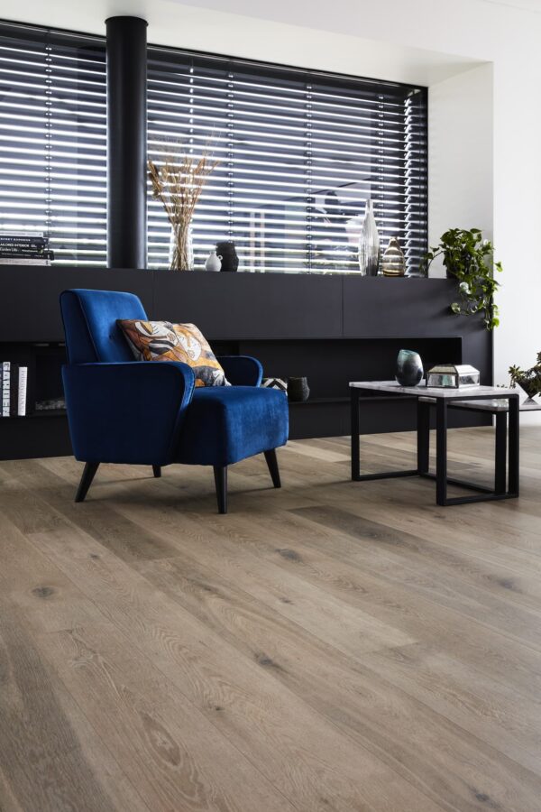 Oakleaf HD Plus Wolf Grey Laminate Flooring Scene